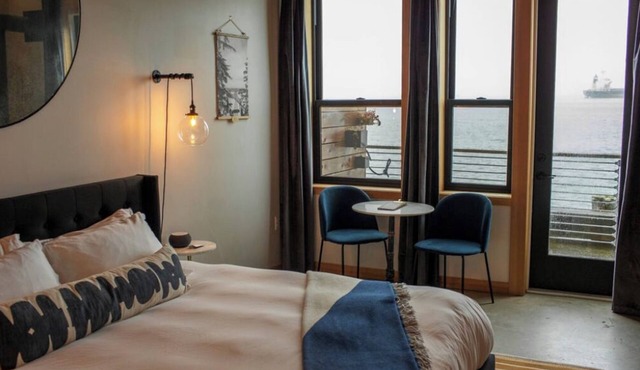 Pet-friendly, Luxe River View King Room at Bowline Hotel