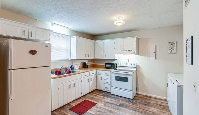 Pet-Friendly Madison Home: 11 Mi to Dtwn Nashville
