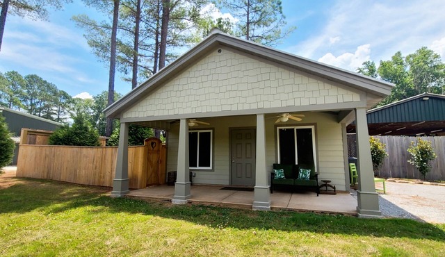 Pet-friendly Magnolia + Fishing & Trails