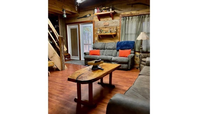 Pet Friendly Mallard Cabin Goose Pond Cabin Rental