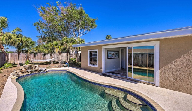 Pet-friendly Merritt Island Home w/Heated Pool