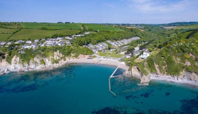 Pet Friendly Millendreath Holiday Let- Looe.