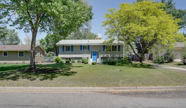 Pet-Friendly Minneapolis Apt Near Shops & Dining!