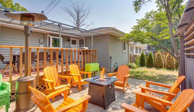 Pet-Friendly Minneapolis Home about 8 Mi to Downtown!