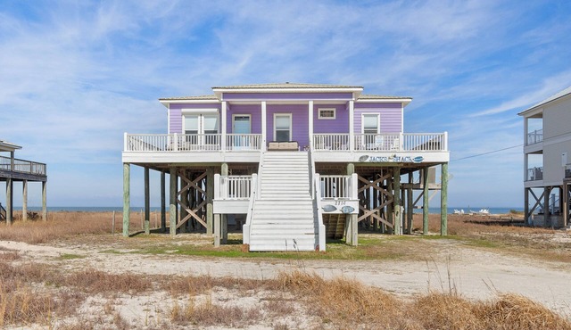 Pet-friendly Mississippi Sound Front home, with private pool