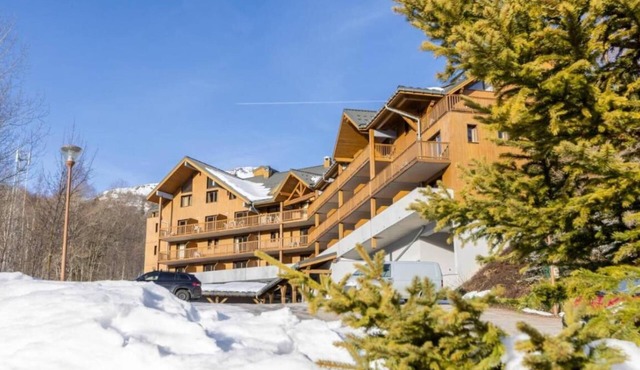 Pet-Friendly Mountain Haven Near Sybelles Ski & Parks | Indoor Pool & Sauna