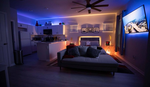 Pet Friendly Modern Zen Studio Retreat W/Hot Tub! Home by RedAwning