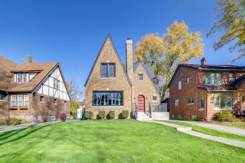 Pet Friendly! Near Casinos and Lake Michigan Beaches