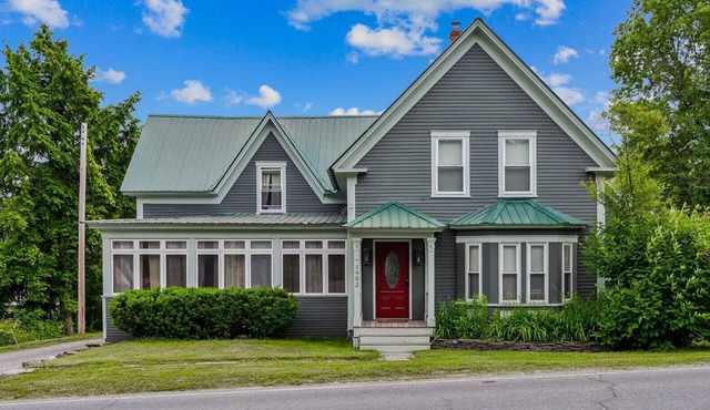 Pet-Friendly Near Simon Pierce | The House on Main