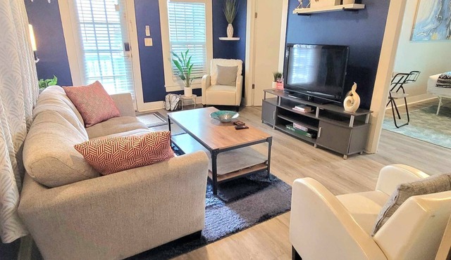 Pet Friendly, Near U of O