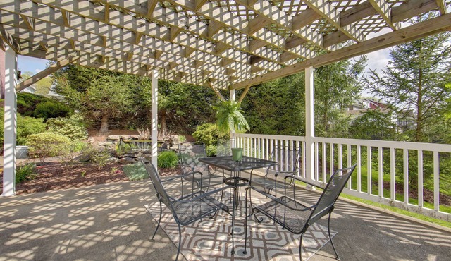 Pet-Friendly New Kensington Apt w/Shared Perks