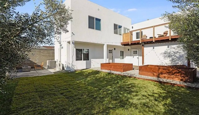 Pet-Friendly North Oakland Sanctuary