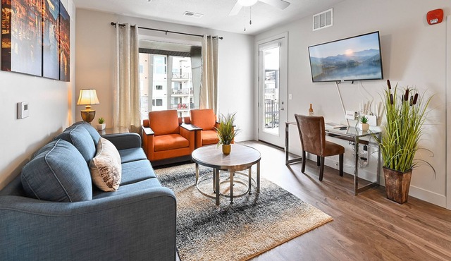Pet Friendly Oasis, Comfy Beds, Pool/Hot Tub, Gym