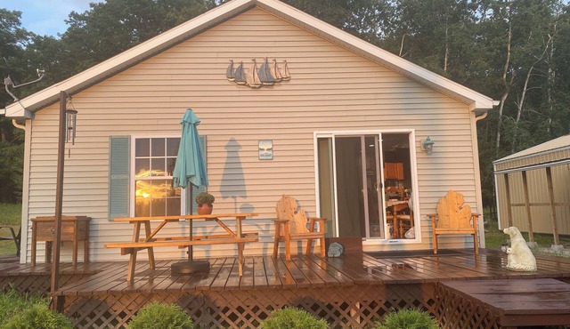 Pet friendly on 40 peaceful wooded acreas. Minutes from the beaches