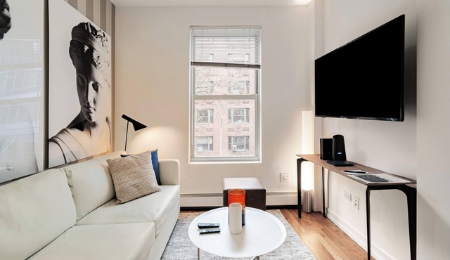 Pet-Friendly One Bedroom on the Upper East Side