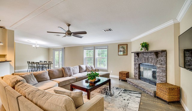 Pet-Friendly Palm City Home w/Yard & Grill!