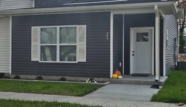 Pet Friendly Parks and Trails Nearby 3BR