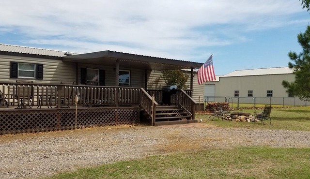 Pet Friendly Peaceful Lake Texoma cottage
