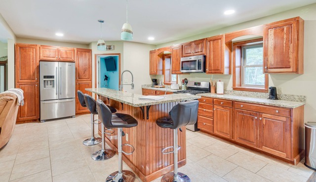 Pet-Friendly Pennsylvania Home - Pond, Deck & Bar!