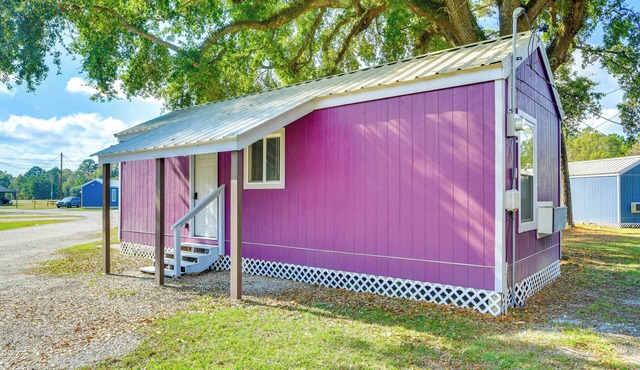 Pet-Friendly Picayune Tiny Home: 4 Mi to Dtwn!