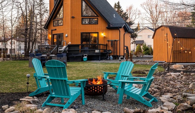 Pet Friendly, Pocono Chalet, Lake Community