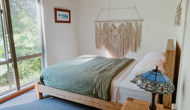 Pet Friendly Private Bush Cottage