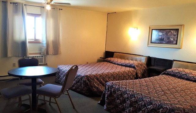 Pet-friendly Property Near Smoky River Golf Course, With Free Parking