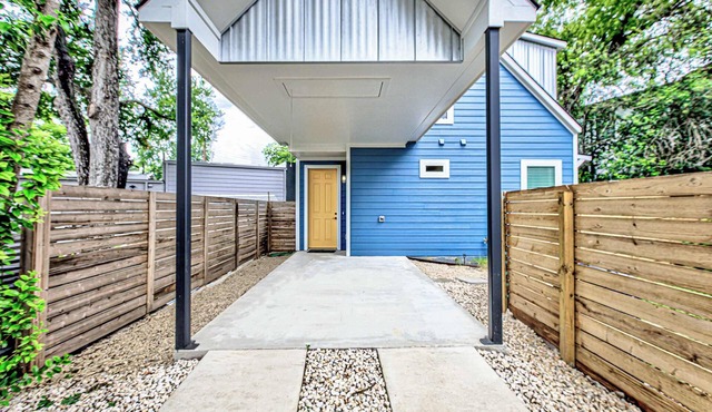 Pet Friendly | Quiet Neighborhood Near S. Lamar