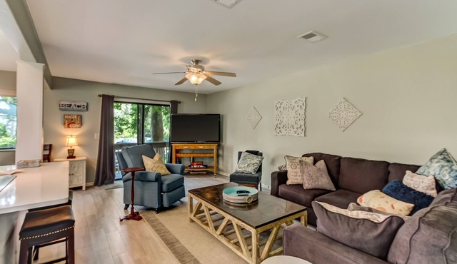 Pet Friendly | Remodeled Forest Ridge Townhome | 5-7 Minute Walk to Beach | Community Pool & Tennis