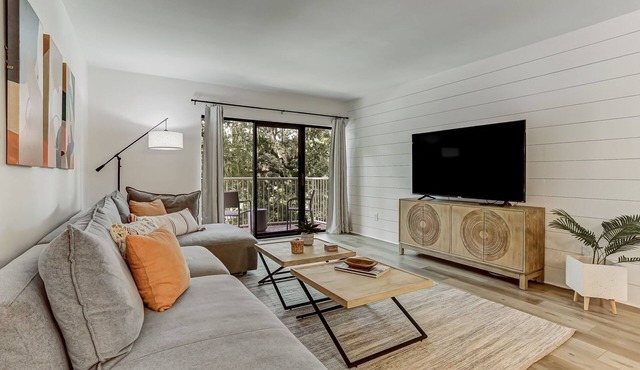 Pet Friendly | Remodeled Beachwood Condo | Pool/Pond/Golf Course View | Beach Across the Street