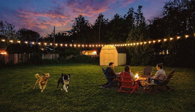 Pet Friendly Ranch w/Huge Fenced Yard, 5 min to ND, Perfect for Groups