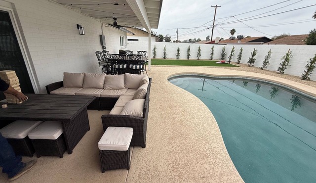 Pet Friendly Remodeled Pool Home Blocks to ASU & minutes to Old Town Scottsdale