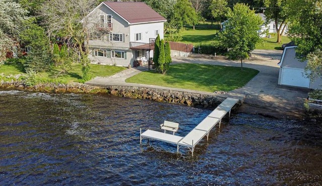 PeT FrienDly, Renovated Lake Home W/Gr8 SWIMminG
