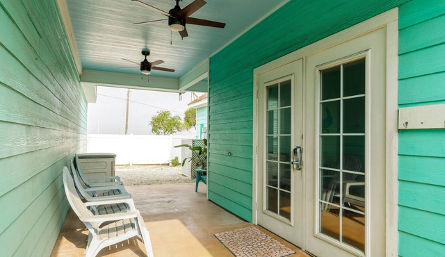 Pet-Friendly Retreat | Tropical Pool & Private Patio