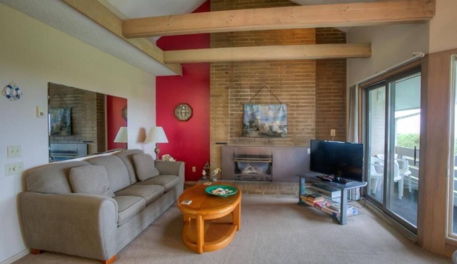 Pet-Friendly Retreat w/Fireplace, Pool, BBQ & Direct Beach Access