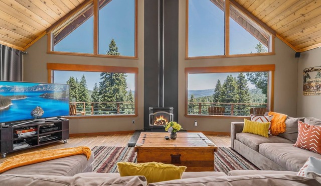 Pet-Friendly Retreat | Desk, King Suite, Mountain Views, Rec Access, Near Trails