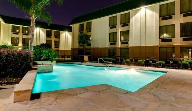 Pet-Friendly Retreat Perfect for Family Fun in Houston | Close to Art Car Museum