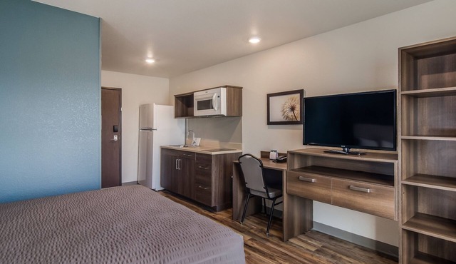 Pet-Friendly Room Near Falls Park on Reedy and Downtown Greenville Fun