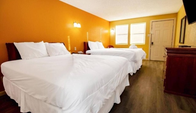Pet Friendly Room W/Parking Near Seiling Airport & Outdoor Parks