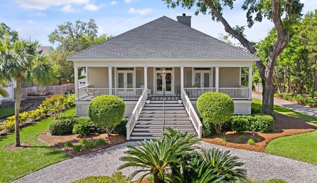 Pet Friendly | Spacious Kitchen | Wine Fridge | Garage | Decks | Bonus Room | Fenced Backyard