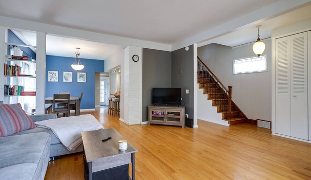 Pet-Friendly Saint Paul Home Near Allianz Field!
