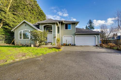 Pet-Friendly SeaTac Retreat 6 Mi to Puget Sound!