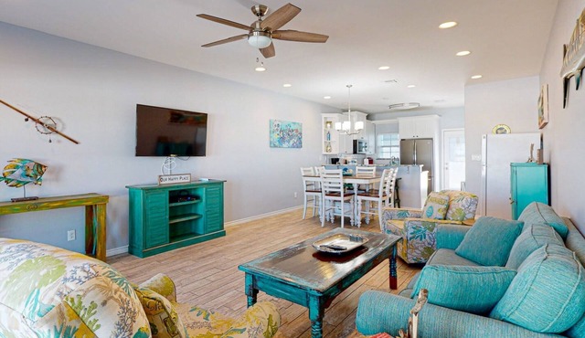 Pet Friendly, Shared Pool, Golf Cart Accessible