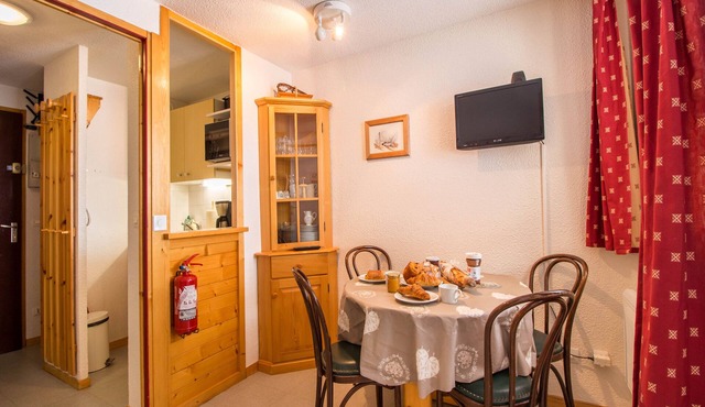 Pet friendly ski in ski out apartment for 4 Vallandry (Les Arcs)