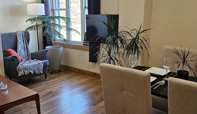 Pet Friendly, Sleeps 4, Two Beds