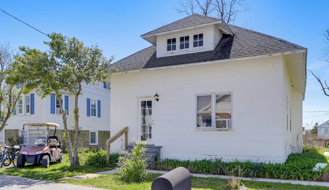 Pet-Friendly Smith Island Cottage w/Golf Cart!