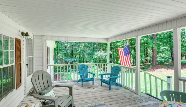 Pet-friendly Sparta Retreat: Boat Dock & Fire Pit!