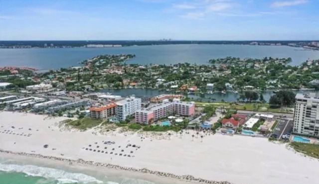 Pet Friendly, St. Pete Beach Condo w/AC, 1BR+Sofa Bed, Steps to Beach!