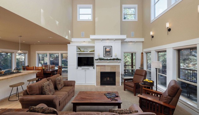 Pet-Friendly | Stately Stay for 8 | 4BDR