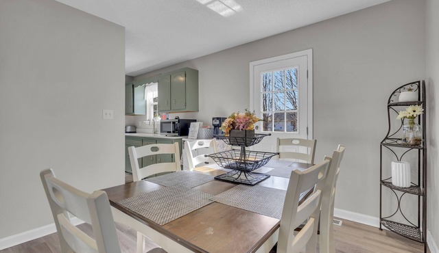 Pet-Friendly Stay & EV Ready | Sleeps 6 Plus